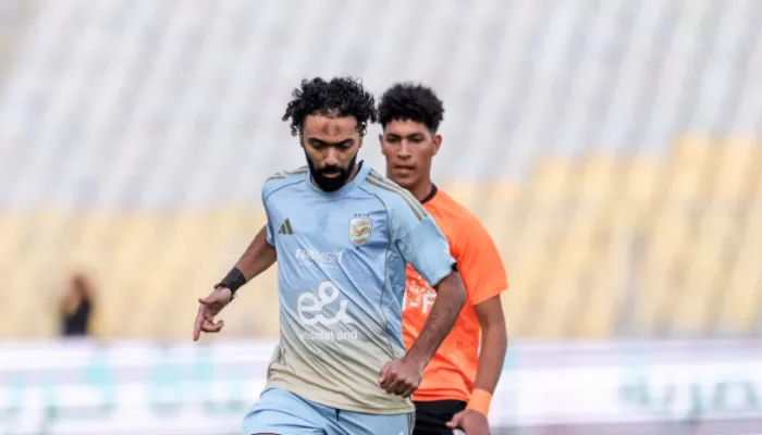 خلاف وحيد.. تطورات ملف تجديد عقد حسين الشحات مع الأهلي