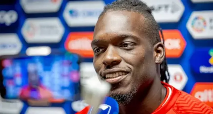 تطورات مثيرة في مفاوضات الأهلي لضم كامويش.. اعرف التفاصيل