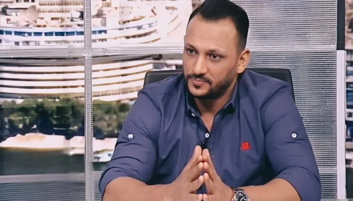 قصة عرضي كامويش داخل الأهلي.. شوبير يرد على ما قيل عن عبد الحفيظ وأسامة هلال