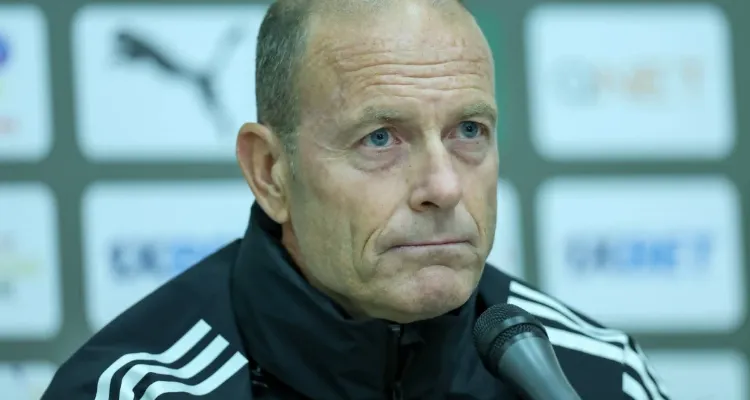 عاجل | الأهلي يقيد 7 لاعبين جدد في قائمته الإفريقية