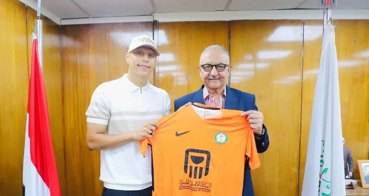 العرض يتضاعف.. الأهلي يصطدم بطلبات البنك الأهلي في صفقة عمرو الجزار