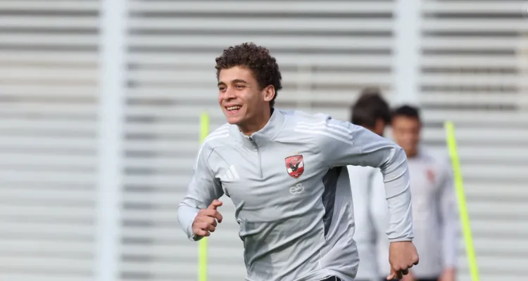 كواليس تعطل صفقة حمزة عبد الكريم من الأهلي إلى برشلونة