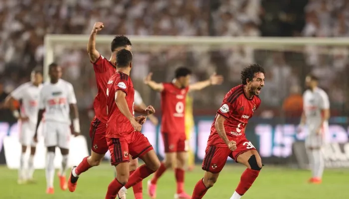 لاعب الأهلي يحصد جائزة مباراة الزمالك