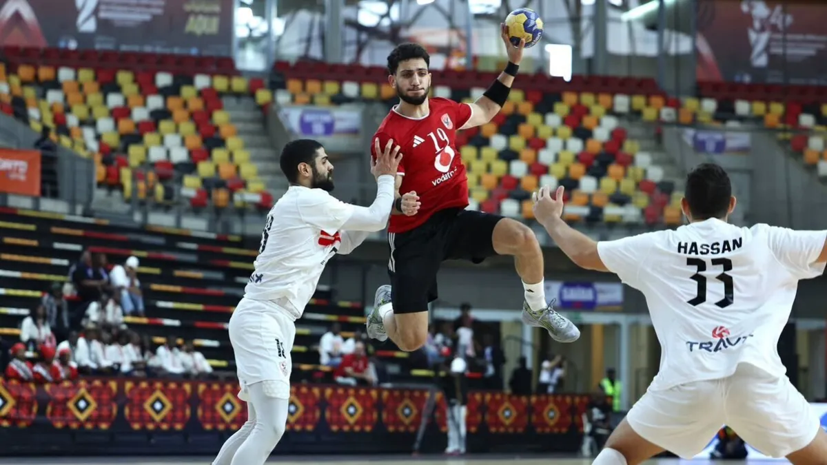 بالقاضية في الثانية الأخيرة .. الأهلي يهزم الزمالك 26-25 ويتوج بطلا لبطولة إفريقيا لكرة اليد