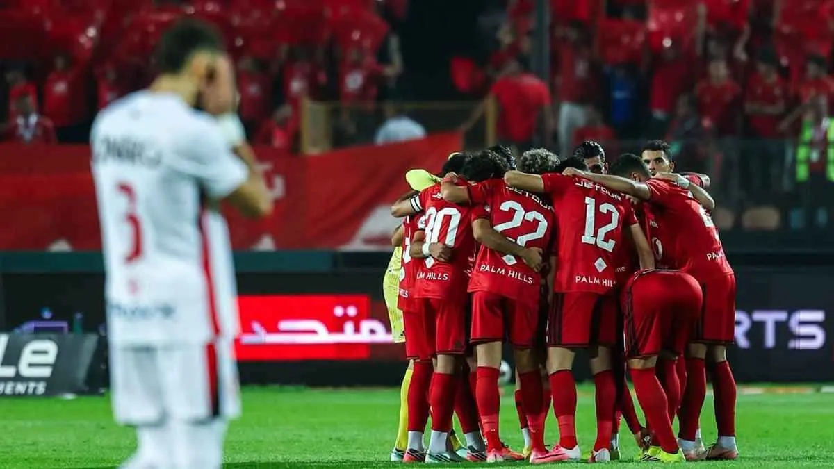 لاعب الأهلي يميل لفكرة الرحيل لدوري خارجي