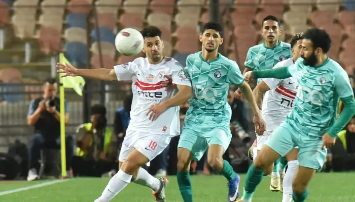 بيراميدز يخطط لخطف لاعب الأهلي السابق.. والزمالك في الصورة