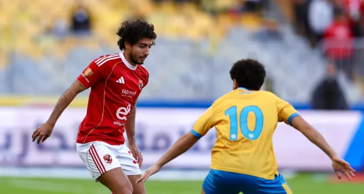 الأهلي يهزم الإسماعيلي بثنائية بن رمضان ومرعي في الدوري المصري