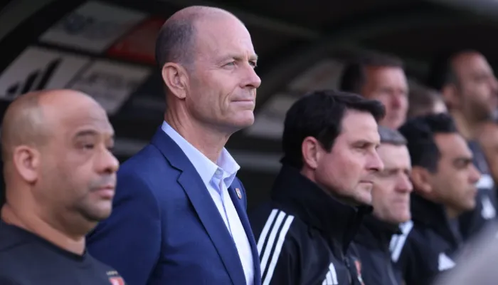 فيديو | غضب مساعد توروب من كامويش.. ما لم ترصده الكاميرات في مباراة الأهلي والإسماعيلي