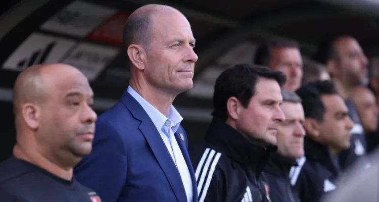 فيديو | غضب مساعد توروب من كامويش.. ما لم ترصده الكاميرات في مباراة الأهلي والإسماعيلي