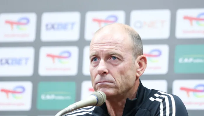 "لاعب كبير".. توروب يتحدث عن عودة إمام عاشور قبل مباراة الجيش الملكي