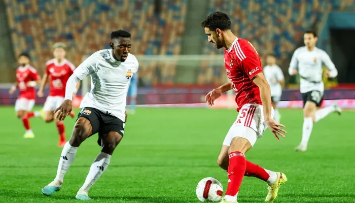 لاعب الأهلي يغيب عن مباراة سموحة بسبب الإيقاف