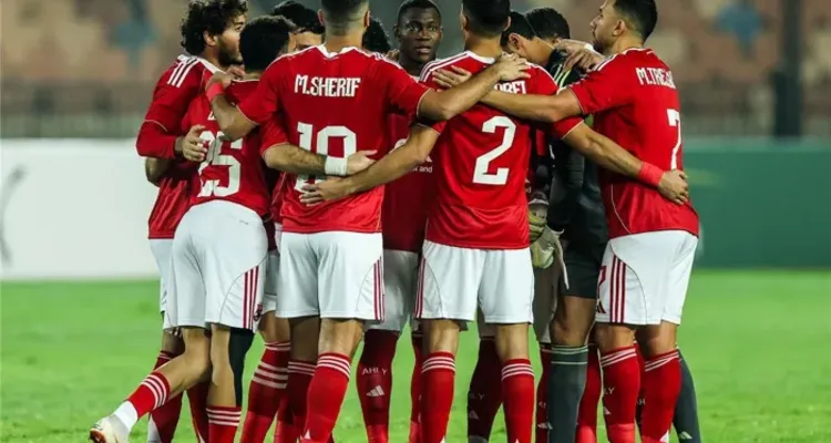 مهاجمان من إفريقيا يدخلات اهتمام الأهلي قبل إغلاق القيد