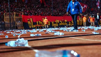 "لاعب الأحمر ساهم في التحريض".. بيان صادم من ألتراس الجيش الملكي بعد أحداث مباراة الأهلي