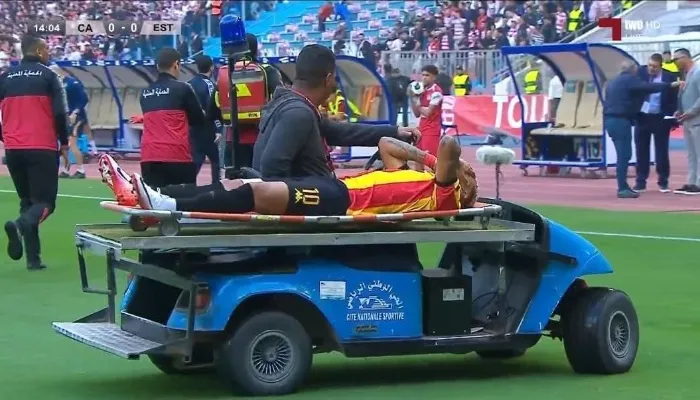 خرج على نقالة.. إصابة قوية للاعب الترجي التونسي قبل مواجهة الأهلي