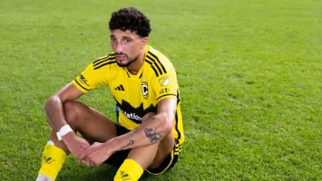 "سبب يمنع ذلك".. حقيقة تفكير الأهلي في عودة وسام أبو علي