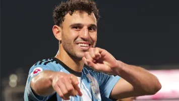 بعد اهتمام الأهلي.. خطوة مفاجئة تعرقل عودة حمدي فتحي إلى الدوري المصري