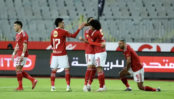 فيديو | الأهلي يهزم سموحة ويصعد إلى صدارة الدوري المصري مؤقتًا