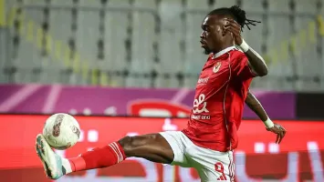 الأهلي يفوز على شبابه بثلاثية.. تألق شريف واستمرار صيام كامويش