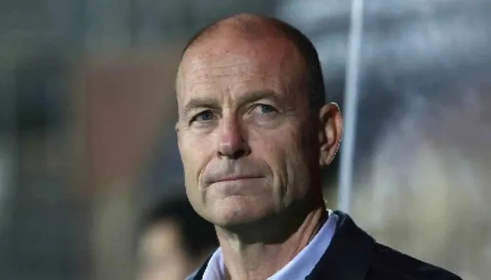 رغم الانتصارات.. الأهلي يستدعي توروب لجلسة حاسمة