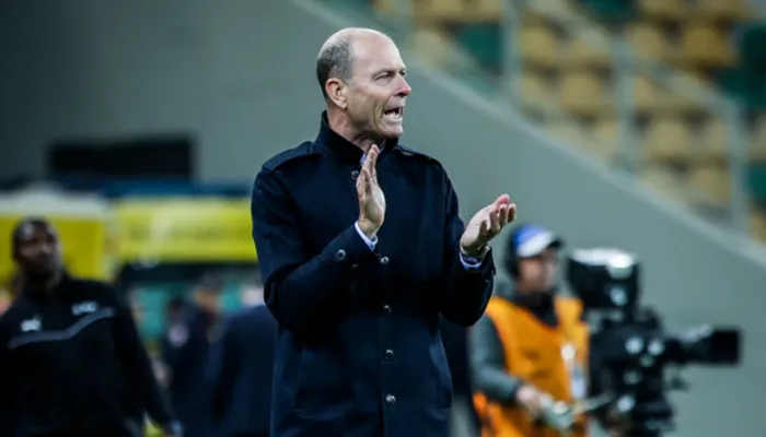 قبل ساعات من اللقاء.. تعليمات خاصة من توروب لمدافع الأهلي