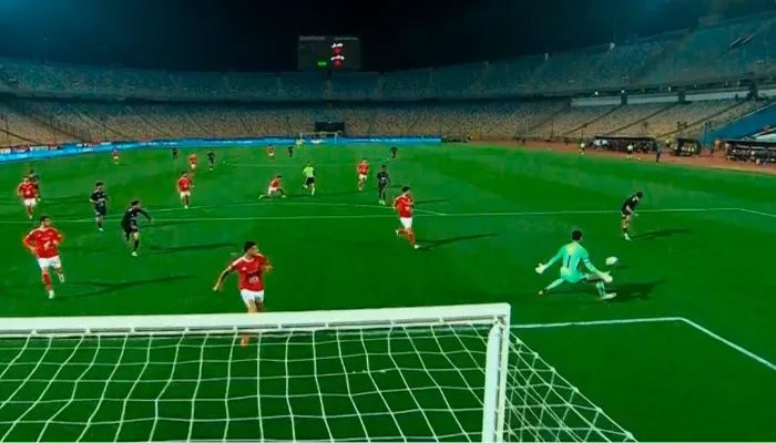 فيديو | في مباراة الفرص الضائعة.. الأهلي يتعادل مع زد ويفرط في صدارة الدوري المصري