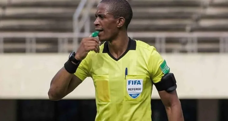 ذكريات سيئة.. تعرف على حكم مباراة الأهلي وشبيبة القبائل