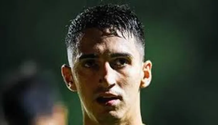 كواليس مثيرة تكشف سبب عدم تعاقد الأهلي مع أوجستين منصور