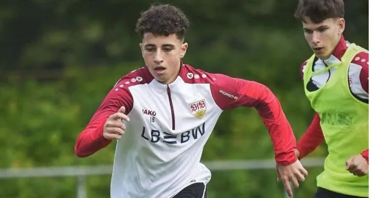 راتب 18 ألف يورو للاعب.. تفاصيل عرض راسينج سانتاندير الإسباني لضم بلال عطية