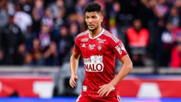 مفاجأة بشأن مصير أشرف داري بعد فسخ تعاقده مع الأهلي