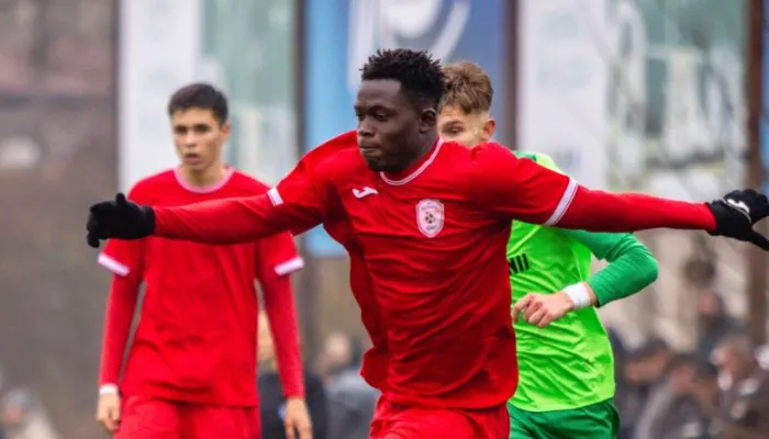 تفاصيل عرض الأهلي لضم مهاجم منتخب سيراليون