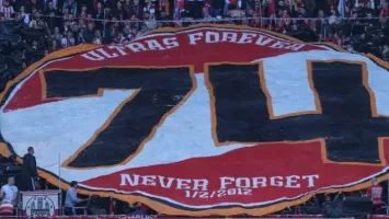 لفتة إنسانية من ألمانيا.. جماهير فرايبورج تخلد ذكرى شهداء الأهلي