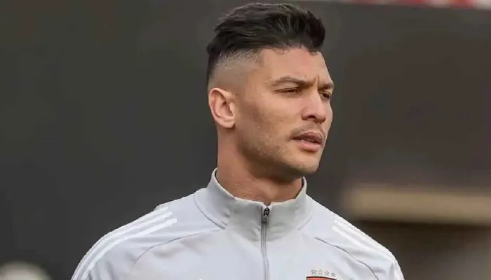 حل أخير من الأهلي لتجنب أزمة أشرف داري قبل غلق الميركاتو الشتوي