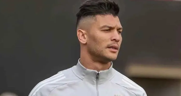 حل أخير من الأهلي لتجنب أزمة أشرف داري قبل غلق الميركاتو الشتوي