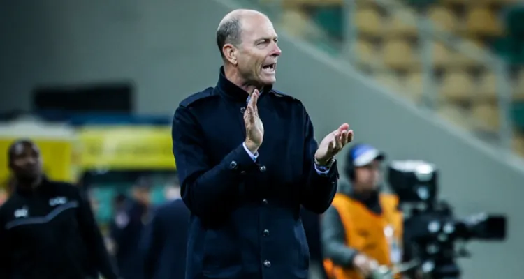 نجم الأهلي السابق يكشف سر تراجع الفريق ويقدّم نصيحة عاجلة لـ توروب