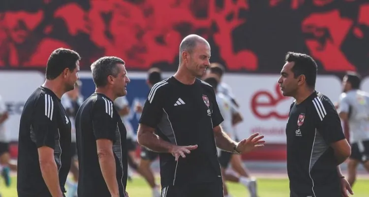 كواليس مثيرة داخل غرفة ملابس الأهلي بعد الخسارة أمام طلائع الجيش