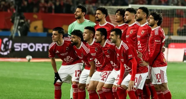 هل تتفق مع لوائح "فيفا"؟.. خبير يفجر مفاجأة بشأن قرار عقوبات لاعبي الأهلي