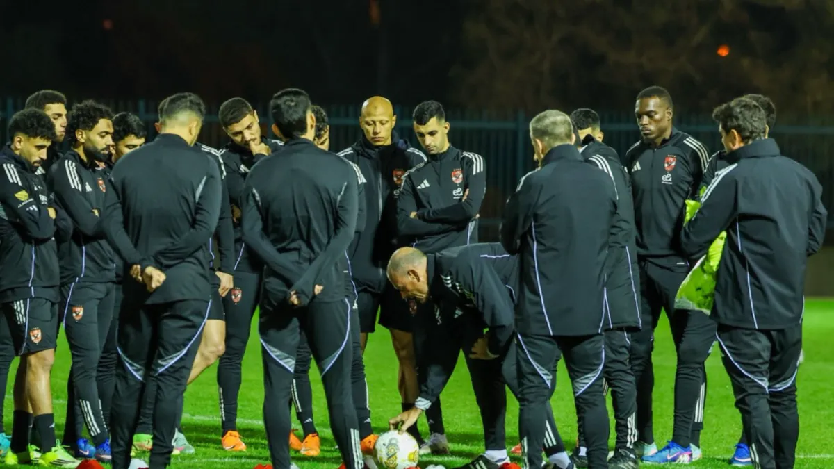 كواليس بعثة الأهلي في تونس.. حماس توروب ووعود اللاعبين قبل مواجهة الترجي