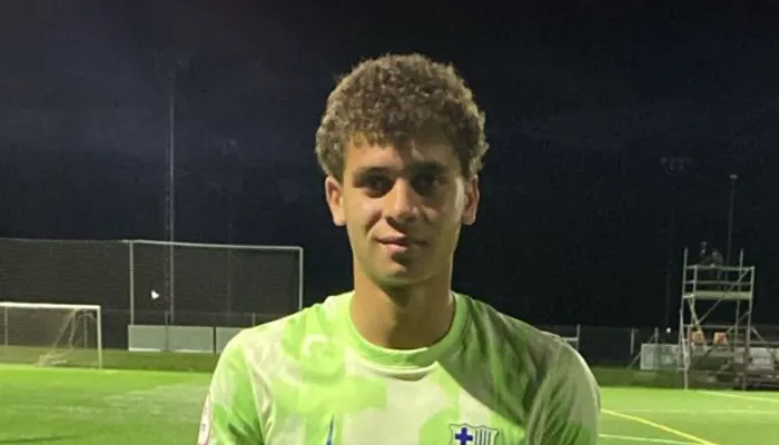 بعد رحيل عبد الكريم إلى برشلونة.. موهبة جديدة من الأهلي على أعتاب أوروبا