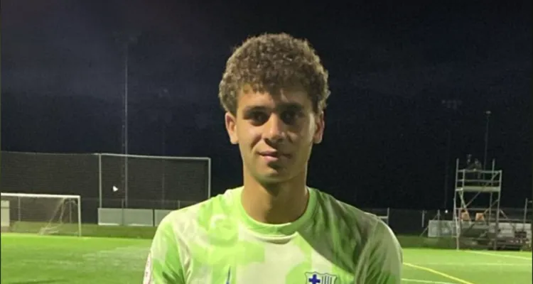 بعد رحيل عبد الكريم إلى برشلونة.. موهبة جديدة من الأهلي على أعتاب أوروبا