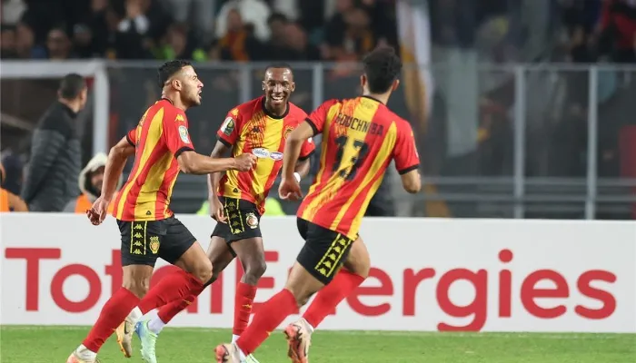 وليـد الهيشري: رحيل لاعب الأهلي أثر على الفريق.. وأخشى من هذا الرباعي أمام الترجي