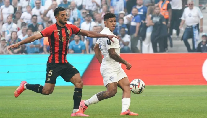 الأهلي يترقب قرار نيس.. وتطورات جديدة بشأن عودة محمد عبد المنعم