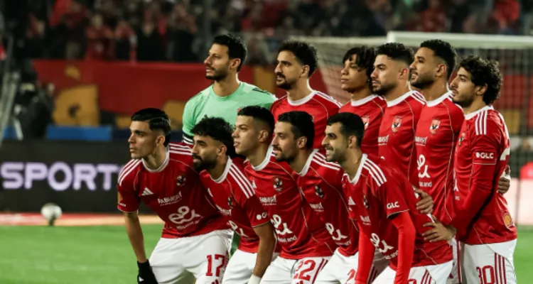 مفاجأت بالجملة في تشكيل الأهلي أمام الترجي التونسي.. موقف بن شرقي