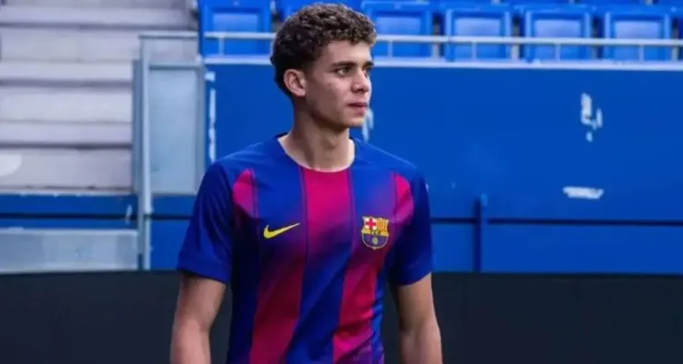 برشلونة يتخذ قرارًا بشأن حمزة عبد الكريم بعد ظهوره مع الشباب