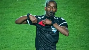 في شكوى رسمية.. الأهلي يستعرض 5 خطايا لحكم مباراة الترجي ويوجه طلبًا