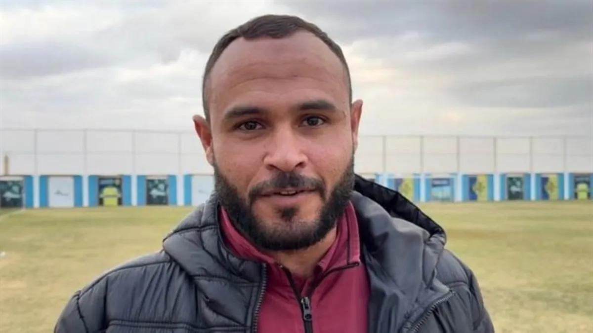 "بيعمل حاجات محدش يشوفها".. مدرب دجلة يتغنى بأحد لاعبي الأهلي