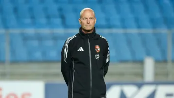 قرار مفاجئ من توروب بشأن حارس الأهلي قبل مواجهة الترجي التونسي