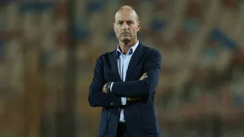 مفاجأة مدوية في الأهلي.. اسم مصري يظهر لخلافة توروب