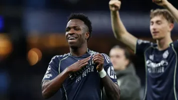 هل يكون فينيسيوس السبب؟ تطور مفاجئ يهدد عودة لاعب الأهلي