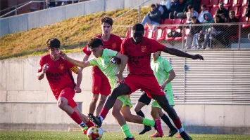 وسط إشادة بـ حمزة عبد الكريم.. برشلونة يخسر أمام سي إف دام بالدوري الإسباني للشباب