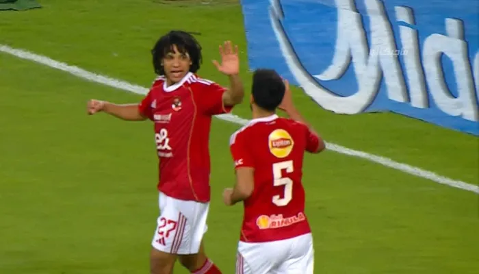 مروان عثمان يسجل هدف تعادل الأهلي الثاني أمام الترجي